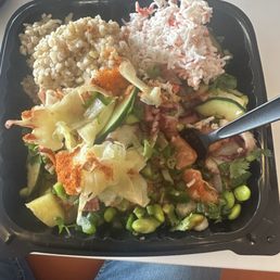 Large bowl 4 scoops of protein. I have two of salmon and two of octopus. Delicious Large bowl 4 scoops of protein. I have two of salmon and two of octopus. Delicious