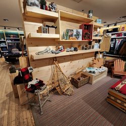 Roots - Bloor