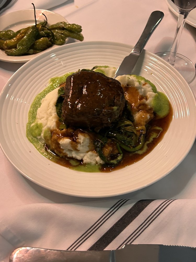 JTI'S American Kitchen and Bar, Brightwaters Roadtrippers