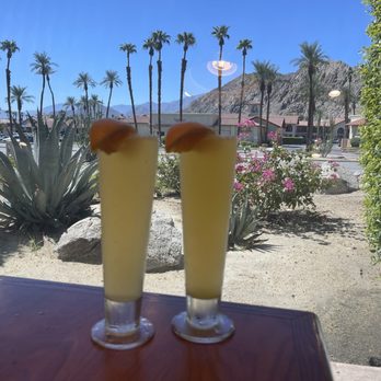 Broken Yolk Cafe - Breakfast & Brunch Near Me - La Quinta, California