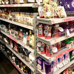 TK Maxx - 12/08/2018:  TK MAXX is EXACTLY like USA's TJ MAXX!
