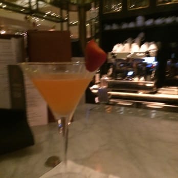 Gusto - Vanilla and strawberry martini - Italian Near Me - Manchester, XGM
