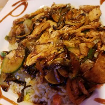 Vasili's Greek Cuisine - Chicken stir fry - Greek Near Me - Akron, Ohio