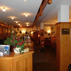 Hotel Seiffener Hof - Blick auf die Rezeption