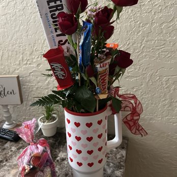 Hunnie Beez Floral - Second delivery of the ones I had purchased for my mom: not much changed just added a rose and glued the Hershey back on. - Florists Near Me - Hinton, Oklahoma Hunnie Beez Floral - Second delivery of the ones I had purchased for my mom: not much changed just added a rose and glued the Hershey back on. - Florists Near Me - Hinton, Oklahoma