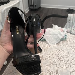 Goodwill - Kendall West Hammocks - Express heels in mint condition