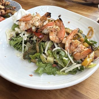 Caló Kitchen + Tequila - El Segundo - Fajita & Avocado with shrimp - Mexican Near Me - El Segundo, California