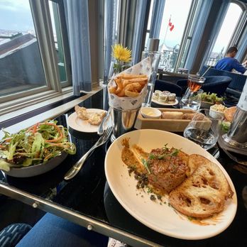 Bistro le Sam - Entree sized steak tartare with frites and a side salad - Canadian (New) Near Me - Quebec City, Quebec