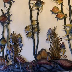 Mariscos Bahía - Interior art