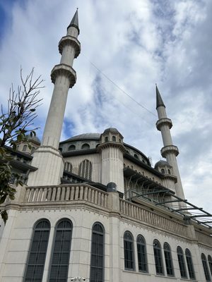 Yeni Mosque by null
