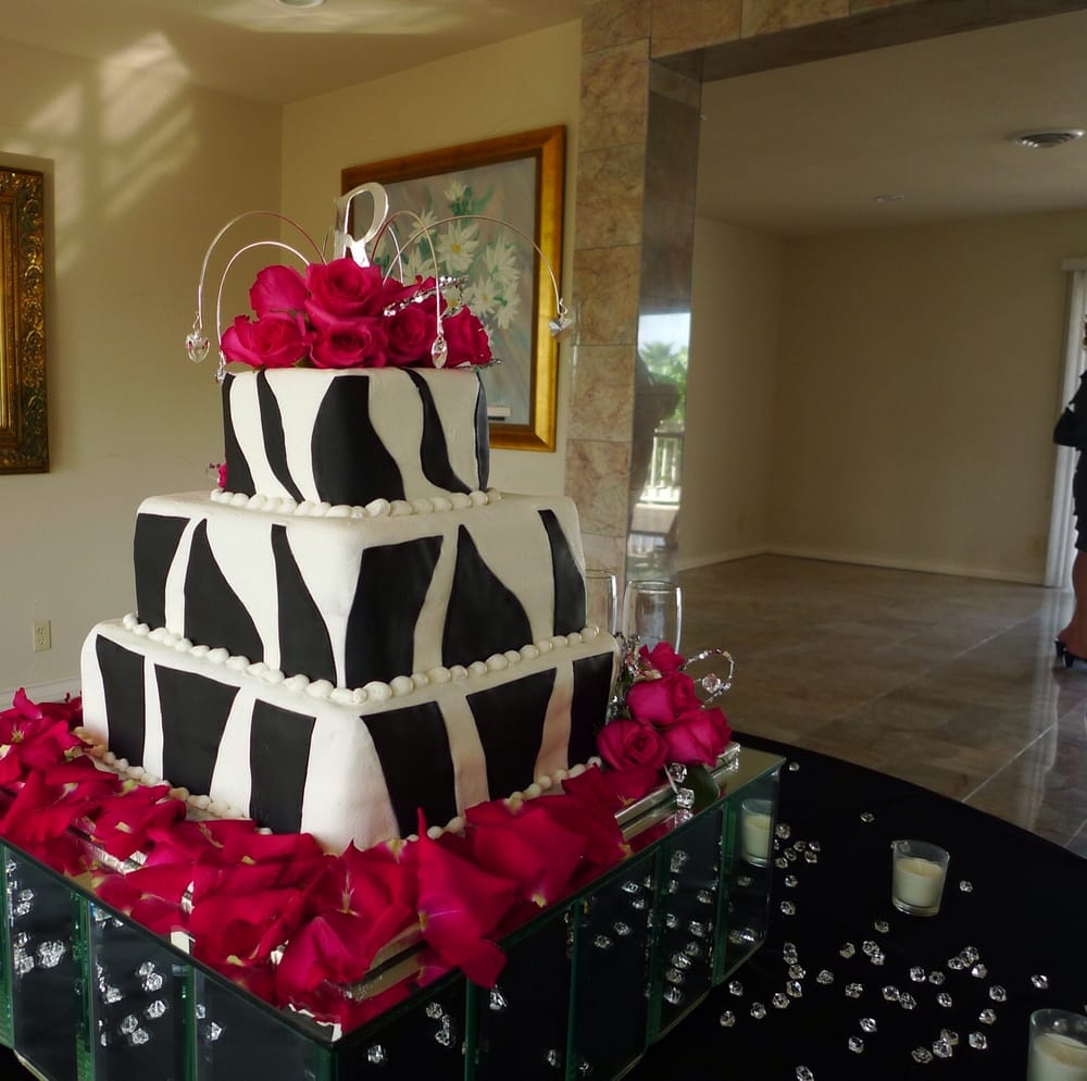 LeeAnn's Cakes & Supplies Logo