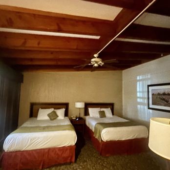 Jackson Lake Lodge - Cabin Room - Hotels Near Me - Moran, Wyoming Jackson Lake Lodge - Cabin Room - Hotels Near Me - Moran, Wyoming