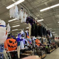 Canadian Tire - Isle full of Halloween stuff and stuff