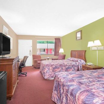 Knights Inn Anniston - Guest room - Hotels Near Me - Anniston, Alabama Knights Inn Anniston - Guest room - Hotels Near Me - Anniston, Alabama