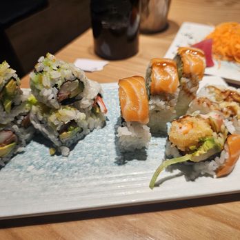Tsukiji - Butterfly roll y Dragon roll - Japanese Near Me - Fresno, California
