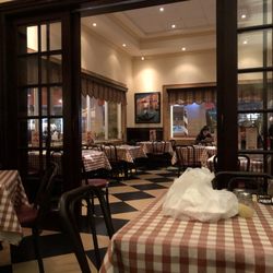 Giuseppis - Many rooms and dimension within restaurant. Seats many people!