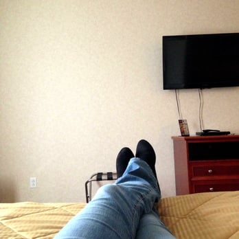 Comfort Inn & Suites - King suite view of the tv from the bed. - Hotels Near Me - Kent, Ohio Comfort Inn & Suites - King suite view of the tv from the bed. - Hotels Near Me - Kent, Ohio