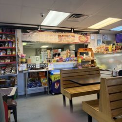 Morales Tienda Y Taqueria - Nice little place to sit for a quick lunch. Food was good!