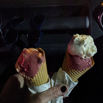 Braum's - two ice cream cones in a car - Fast Food Near Me - Owasso, Oklahoma