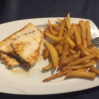 Río Grande - The swordfish for 14.50 Euro was thin and overcooked, and served with nothing but french fries on the side. - Spanish Near Me - Seville, SE