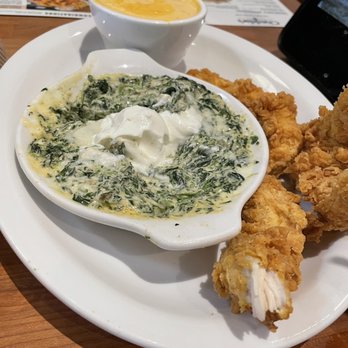Cheddar's Scratch Kitchen - Cheddar's Trio Sampler - Comfort Food Near Me - Pembroke Pines, Florida Cheddar's Scratch Kitchen - Cheddar's Trio Sampler - Comfort Food Near Me - Pembroke Pines, Florida