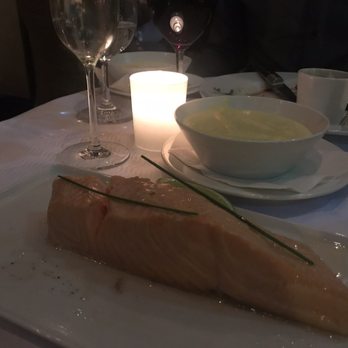 L'Avenue - Steamed salmon, purée, Roederer - Brasseries Near Me - Paris, 75 L'Avenue - Steamed salmon, purée, Roederer - Brasseries Near Me - Paris, 75