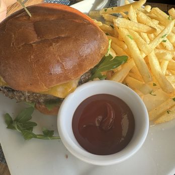 The Sunset Restaurant - Waygu burger - New American Near Me - Malibu, California
