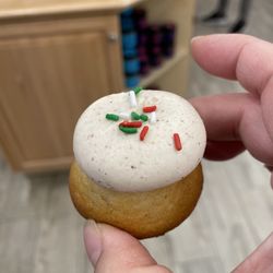 Sinfully The Best - Eggnog cupcake sample