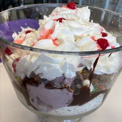 Tots Ice Cream - The mountain