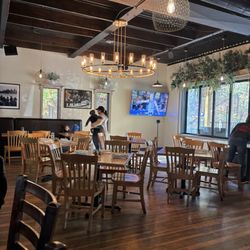 Caloroso Eatery & Bar