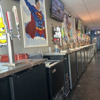 Brooks Burgers - Self serve taps - Hot Dogs Near Me - Naples, Florida