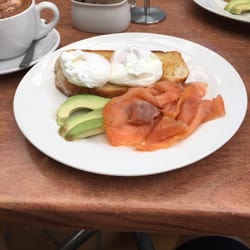 Crumbz Cafe - Great breakfast