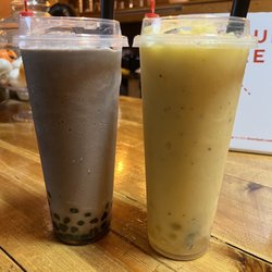 Left: cookies n cream & vanilla bean frappe w tapioca. Right: passion fruit smoothie w lychee popping boba