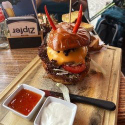 Cafe Radio - Hell's Fire burger