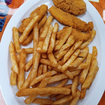 Chuck Wagon Restaurant - Chicken Tenders and French Fries - Diners Near Me - Ellington, Connecticut Chuck Wagon Restaurant - Chicken Tenders and French Fries - Diners Near Me - Ellington, Connecticut