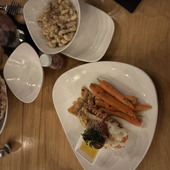 Silo Terrace Oyster Bar - Tristan Lobster Tail with drawn butter, carrots, and decadent Truffle Mac! - Cocktail Bars Near Me - San Antonio, Texas