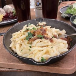 Kastanie - Kasispaetzel and dunkel Wonderful service
