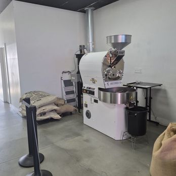 Offset Coffee Roasters - Coffee & Tea Near Me - El Segundo, California