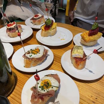L'Atelier de Blai - Variety of pintxos - Tapas Bars Near Me - Barcelona, B