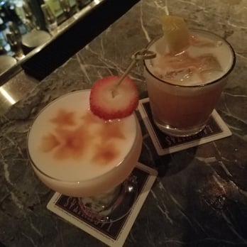 Library Bar - Tequila mix drink (left) old fashioned whiskey sour with egg white (right) - New American Near Me - Los Angeles, California Library Bar - Tequila mix drink (left) old fashioned whiskey sour with egg white (right) - New American Near Me - Los Angeles, California