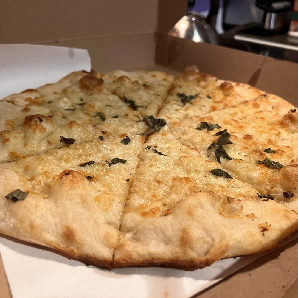 Naples Pizza - Garlic Bread Pizzetta - Pizza Near Me - Farmington, Connecticut Naples Pizza - Garlic Bread Pizzetta - Pizza Near Me - Farmington, Connecticut