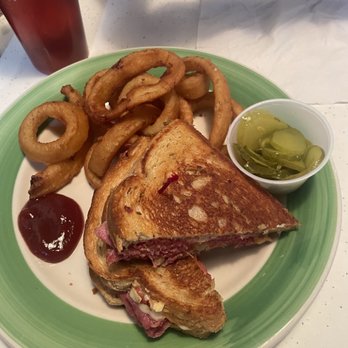 The Dixie Grill - corned beef reuben with side of onion rings - Breakfast & Brunch Near Me - Wilmington, North Carolina The Dixie Grill - corned beef reuben with side of onion rings - Breakfast & Brunch Near Me - Wilmington, North Carolina
