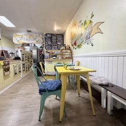 Sunny Side Kitchen - Interior