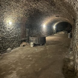 Lager tunnels!