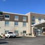 Photo of Holiday Inn Express & Suites Salem