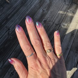 Ombré chrome manicure