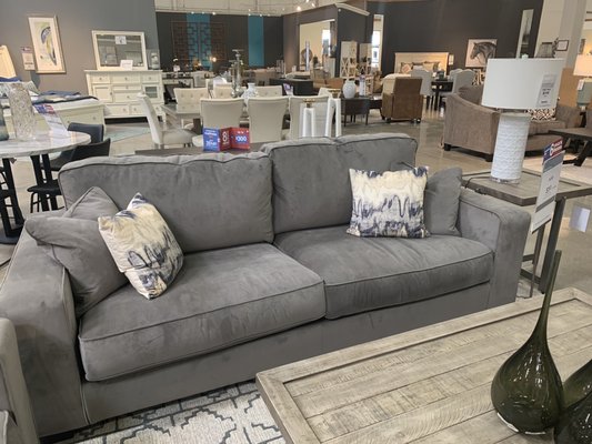 ASHLEY - Updated May 2024 - 138 Photos & 157 Reviews - 11521 Bluegrass