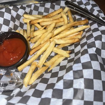 Turn 2 Brewing - This is all the fries we got... terrible!! $4?!? - Breweries Near Me - Sebring, Florida Turn 2 Brewing - This is all the fries we got... terrible!! $4?!? - Breweries Near Me - Sebring, Florida