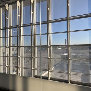United Club - Airport Lounges Near Me - Newark, New Jersey United Club - Airport Lounges Near Me - Newark, New Jersey