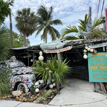 BO's Fish Wagon - Seafood Near Me - Key West, Florida